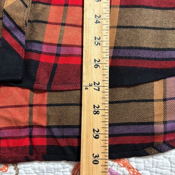 Hester & Orchard women’s size large button front plaid long roll-tab sleeves - Picture 3 of 12